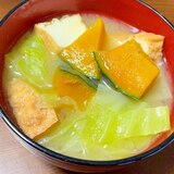 かぼちゃとキャベツと厚揚げのお味噌汁